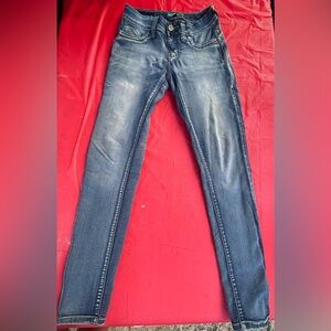 “WannaBettaBut?” jeans